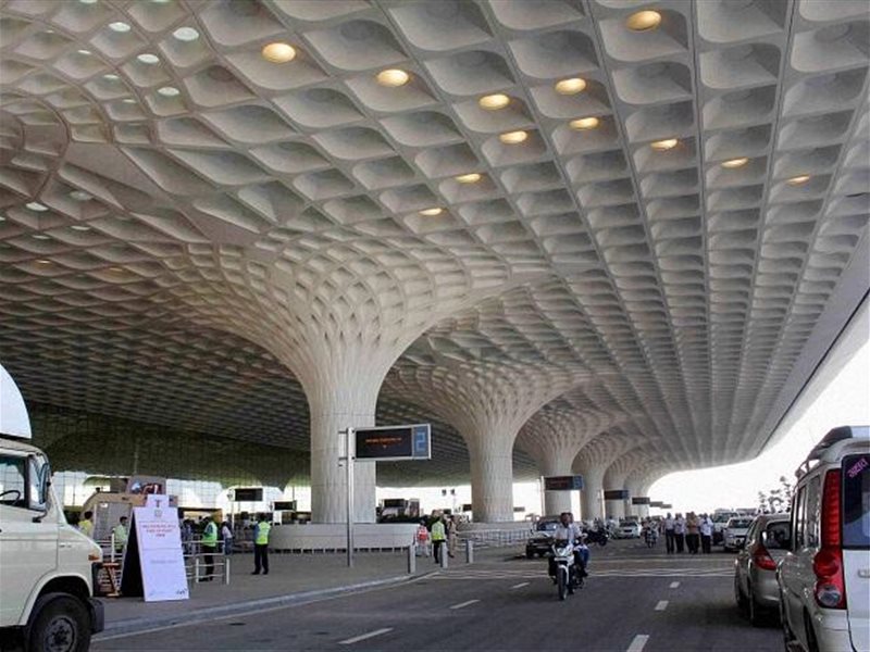 مطار مومباي الدولي