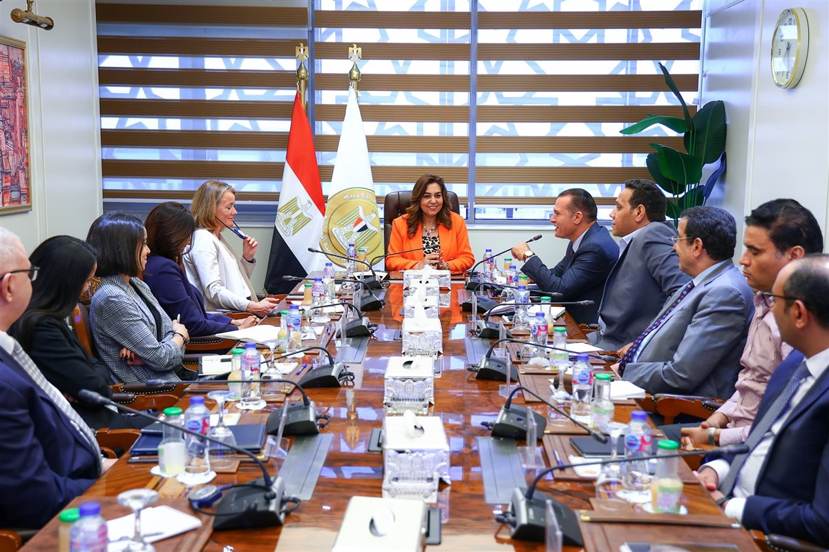 لقاء وزيرة التنمية المحلية مع مسئولي البنك الدولي