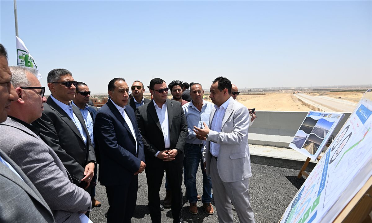 رئيس الوزراء يتابع موقف المشروعات الجارية بمنطقة الحزام الأخضر بالسادس من أكتوبر