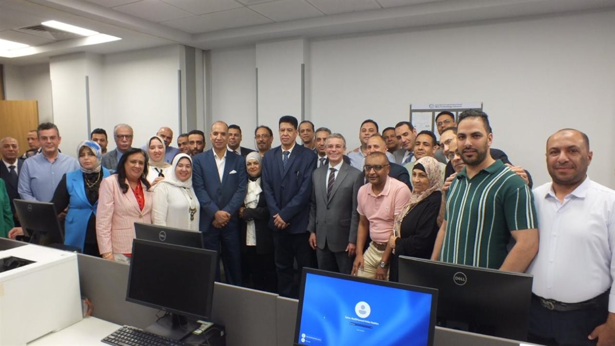 جولة رئيس مصلحة الجمارك بميناءي الإسكندرية والدخيلة