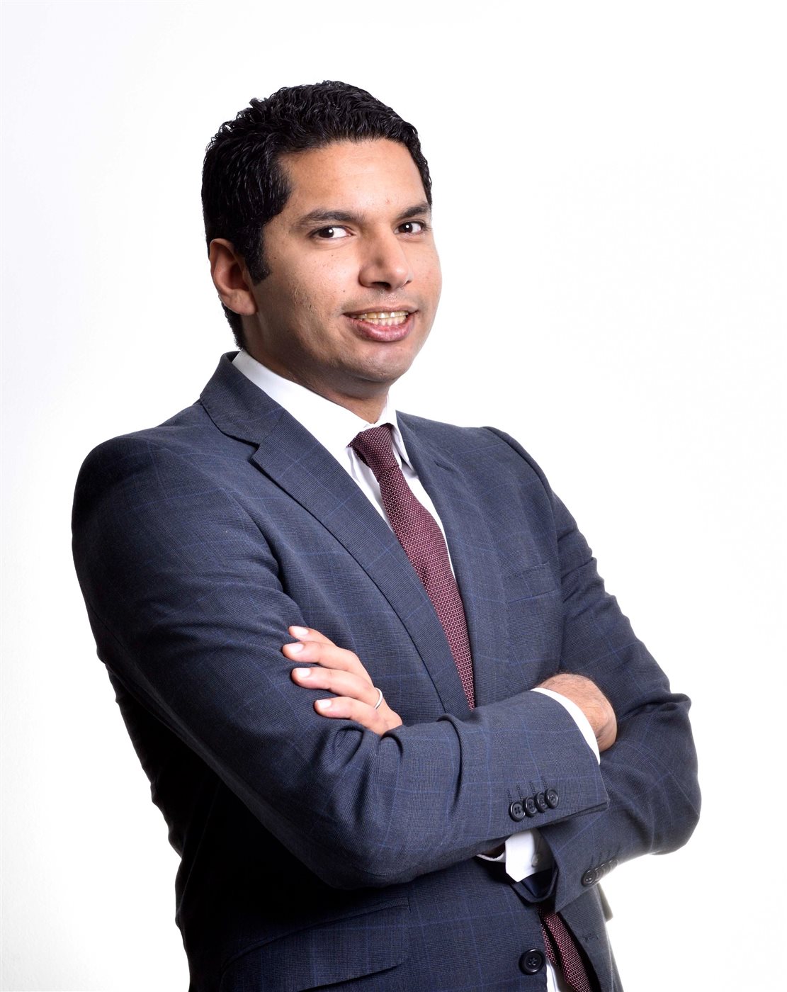 ماجد العيوطي، نائب رئيس قطاع الترويج وتغطية الاكتتاب بشركة إي اف چي هيرميس
