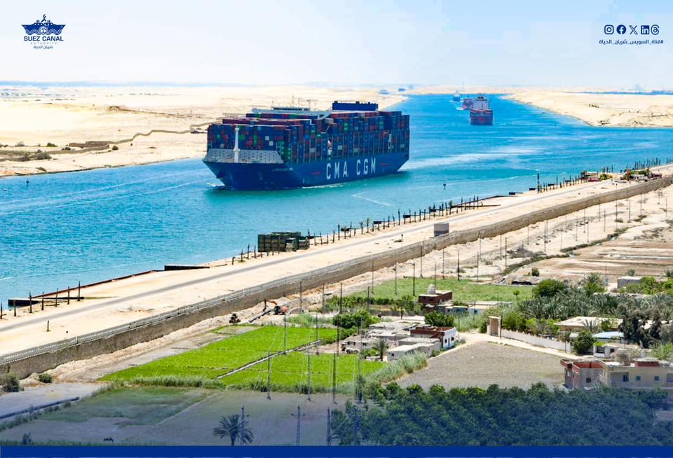 عودة سفن الحاويات العملاقة إلى قناة السويس