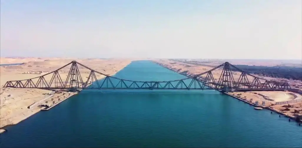 جسر الدوران الأفقي لقناة السويس