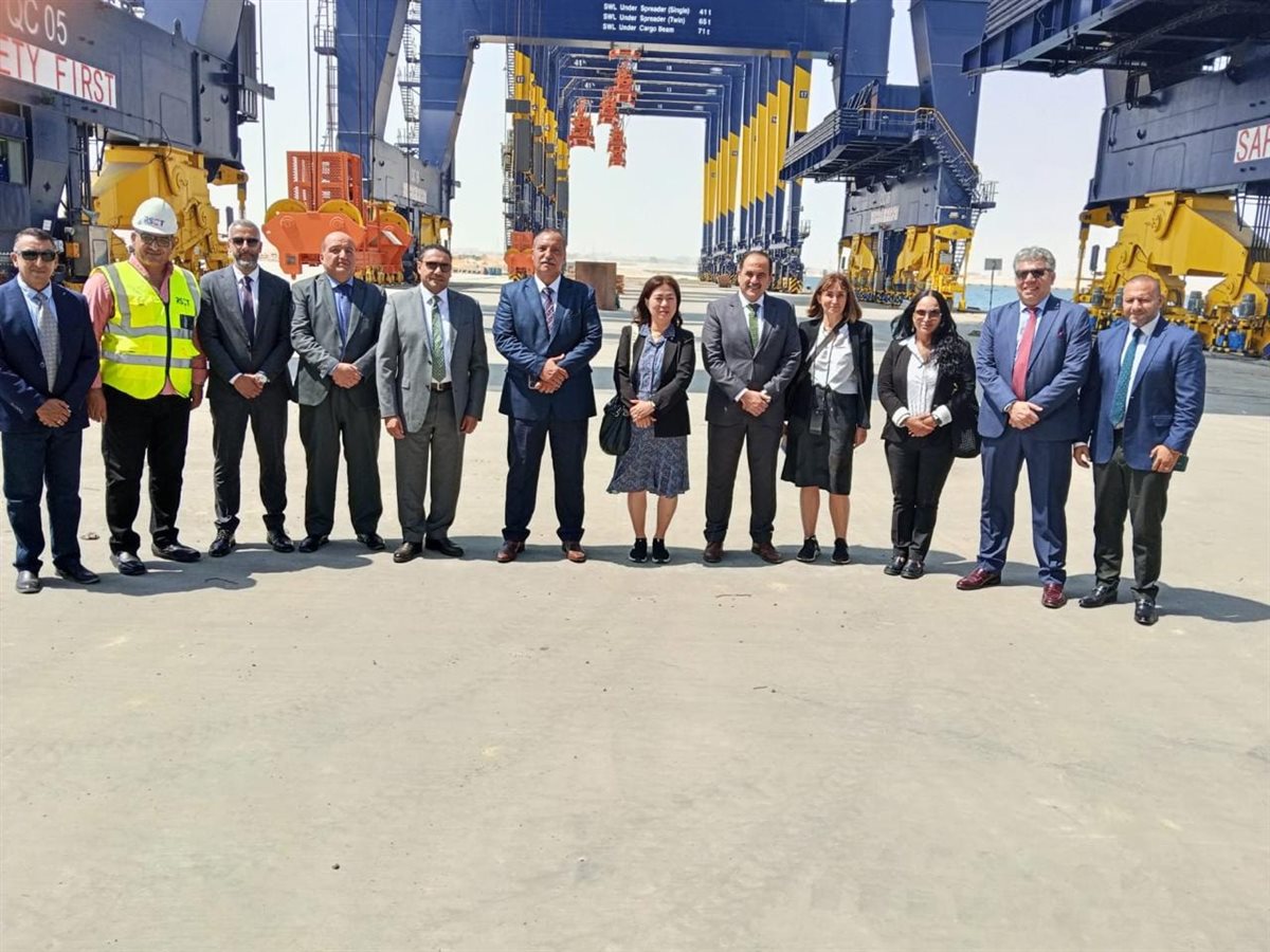 لقاء رئيس اقتصادية القناة مع وفد EBRD