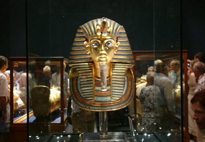 كنوز توت عنخ أمون