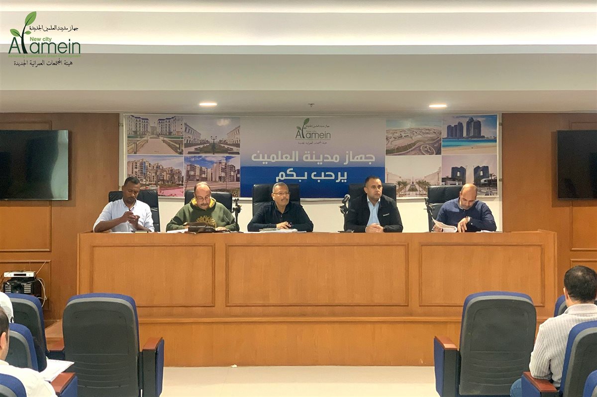 رئيس جهاز مدينة العلمين الجديدة يوجه برفع معدلات التنفيذ لكمبوند مزارين