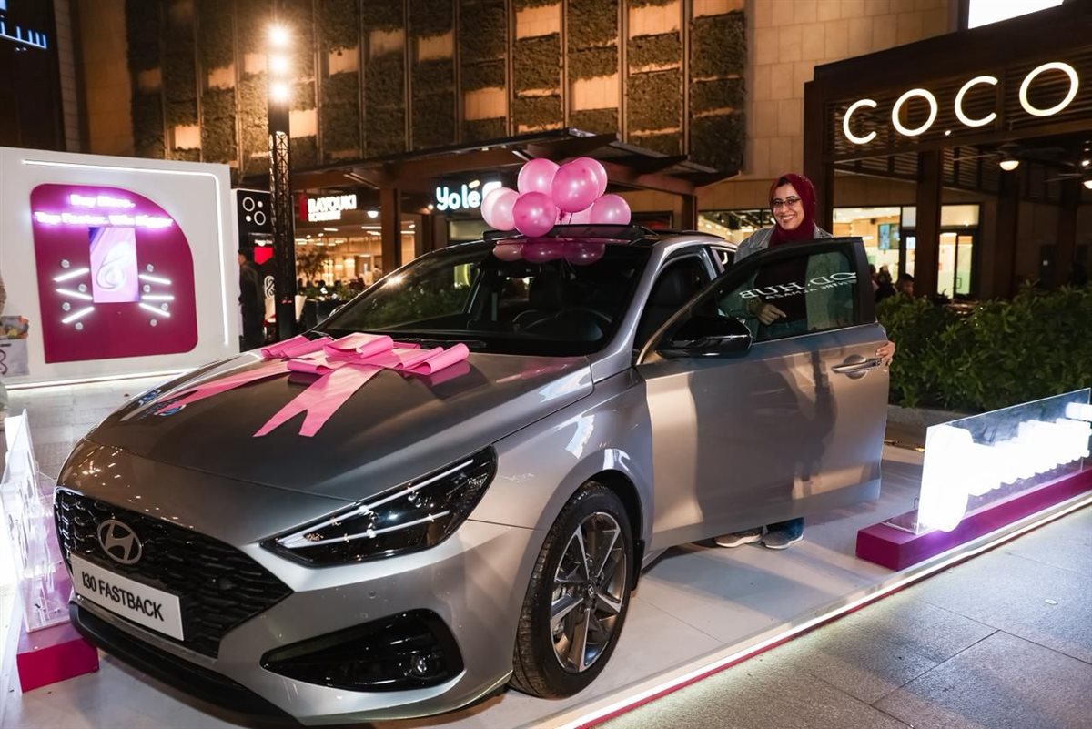 احد الفائزين بسيارة Hyundai i30 Fastback