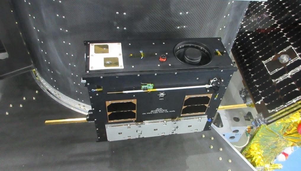 أنظمة القمر