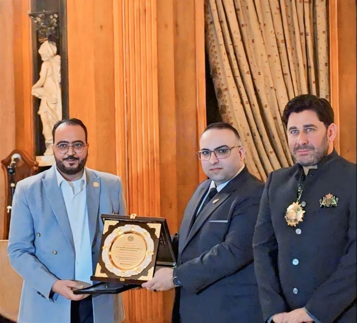 منح أحمد ناصر الصوير جائزة ملهم الدولية 2025