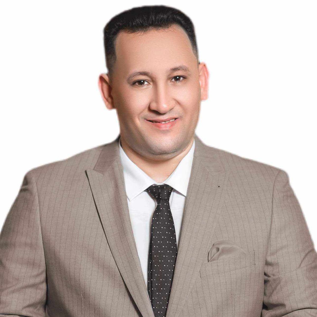 أشرف غراب خبير اقتصادي