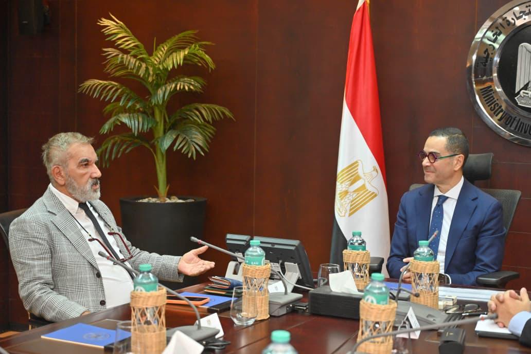 شركة تركية تضخ 70 مليون دولار لإنشاء &nbsp;مصنع جوارب في مصر