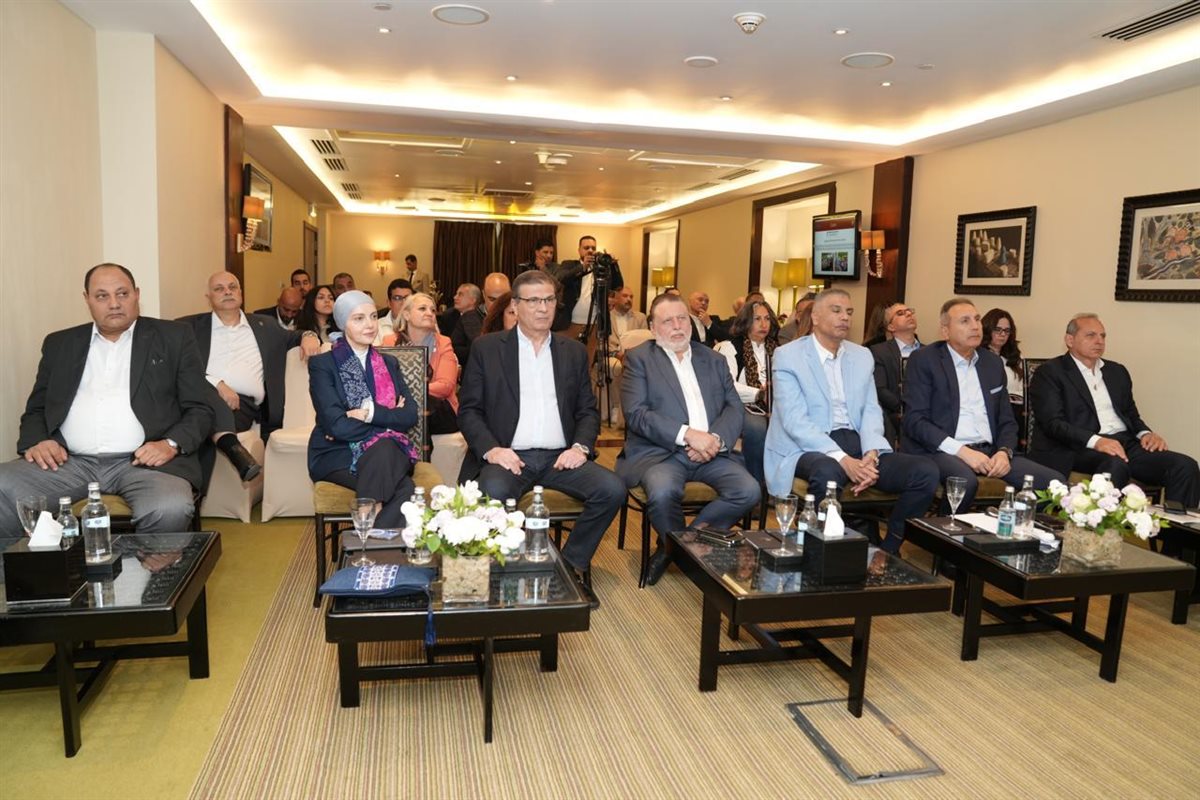 حسن عبد الله، محافظ البنك المركزي المصري مع قيادات محافظة اسوان