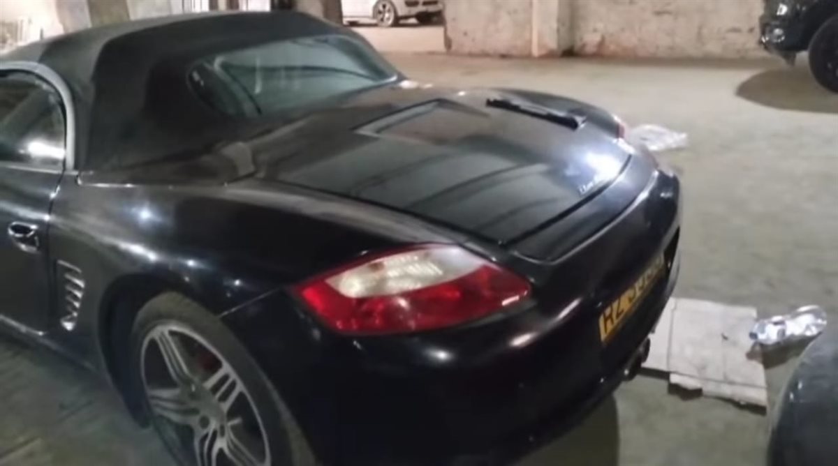 السيارات المخزنة