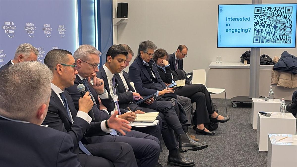 وزير الاستثمار يشارك بمنتدى دافوس بسويسرا