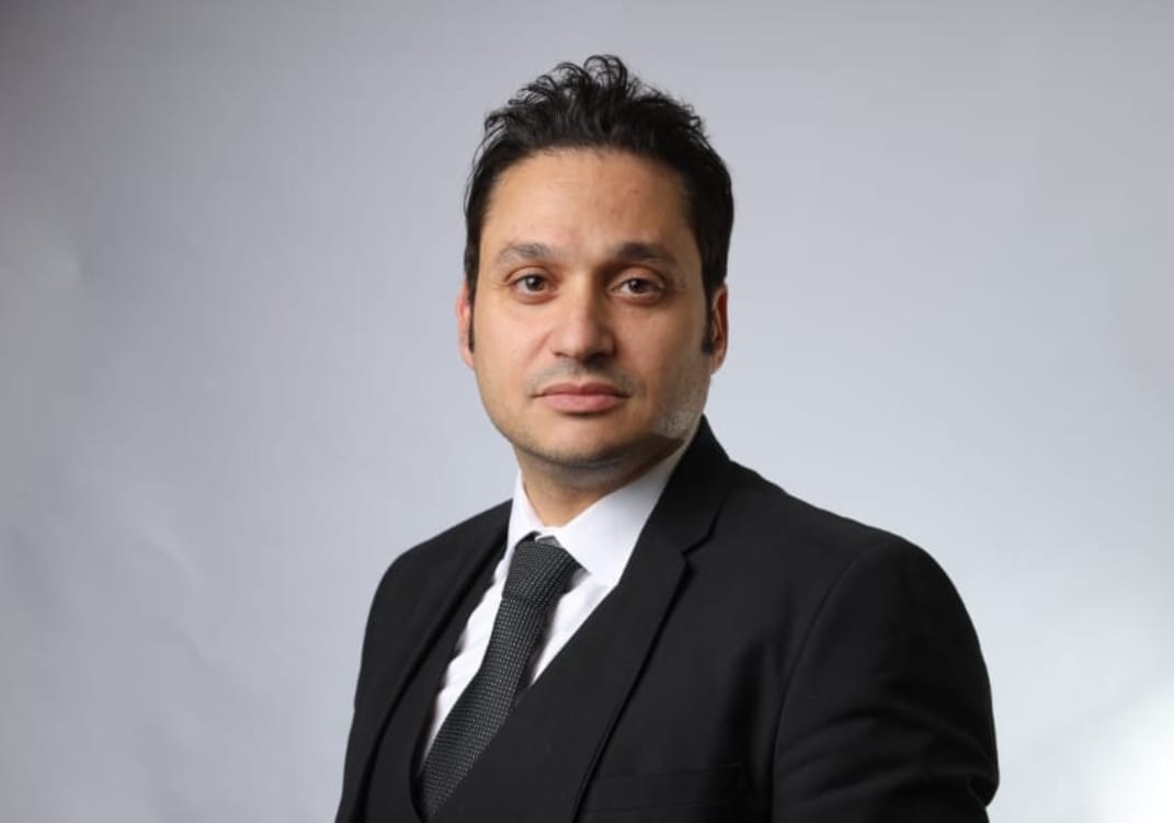 إيهاب عمر &nbsp;العضو المنتدب لشركة قسطلي للتمويل العقاري