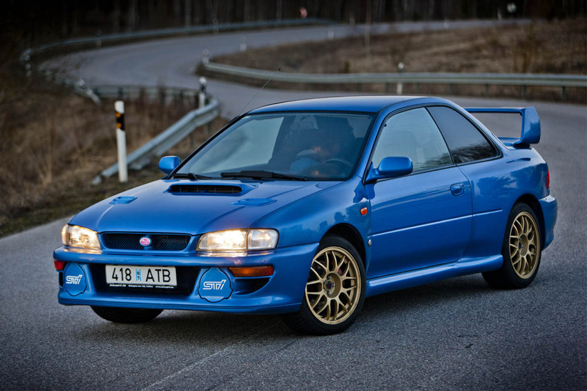 سوبارو إمبريزا 22B STi موديل 1998