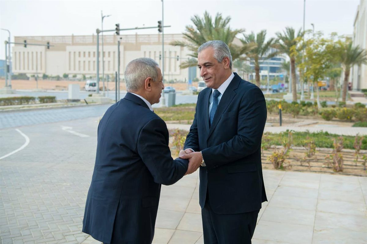 وزير الإنتاج الحربي ورئيس أكاديمية العلوم والتكنولوجيا