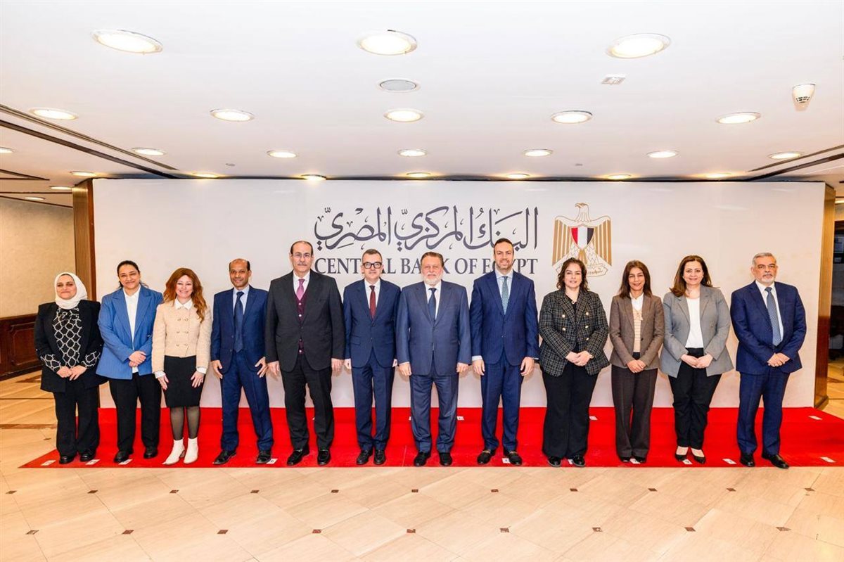 لقاء محافظ البنك المركزي مع وزير التخطيط