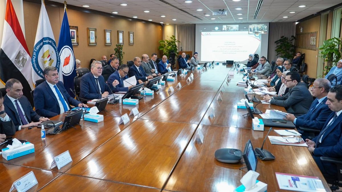 اجتماع وزير البترول