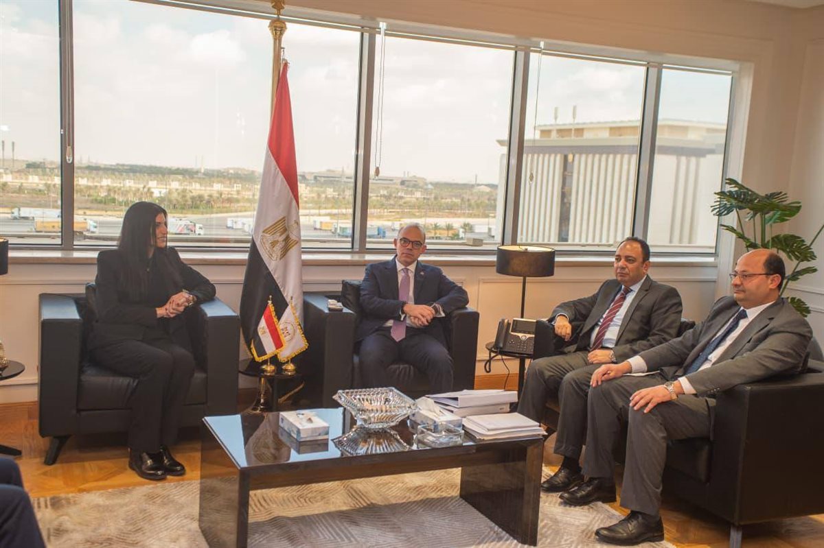 اجتماع وزير الاستثمار مع مسؤولي صندوق مصر السيادي