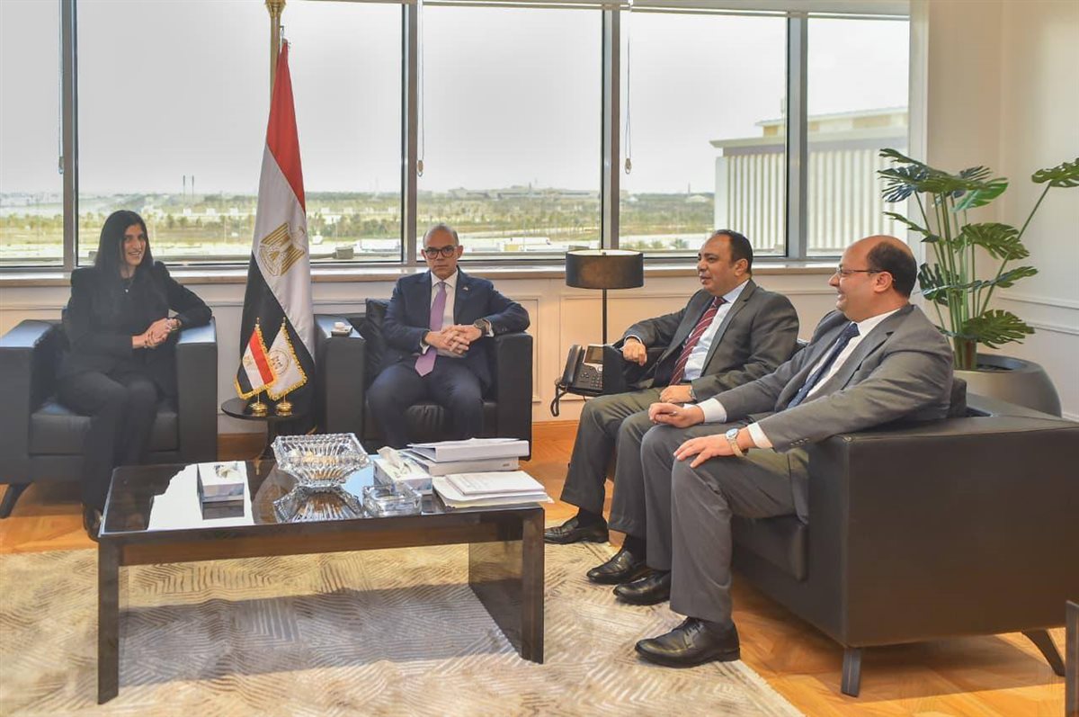 اجتماع وزير الاستثمار مع مسؤولي صندوق مصر السيادي