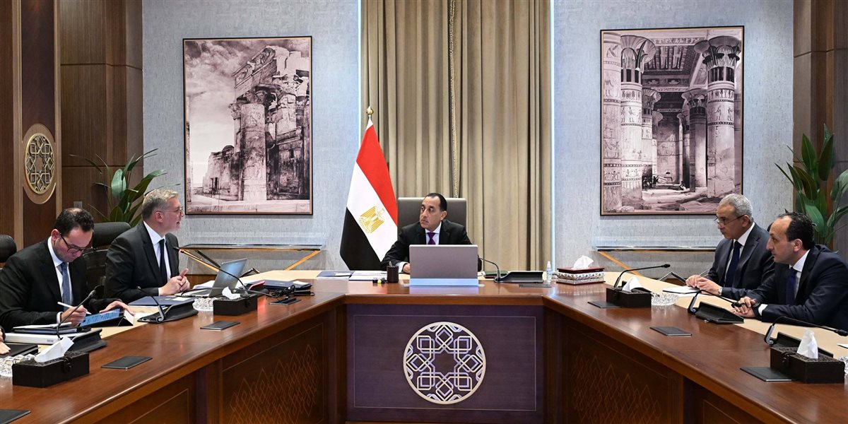 لقاء رئيس الوزراء مع وزير البترول