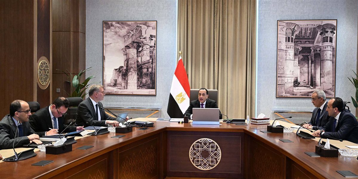 لقاء رئيس الوزراء مع وزير البترول