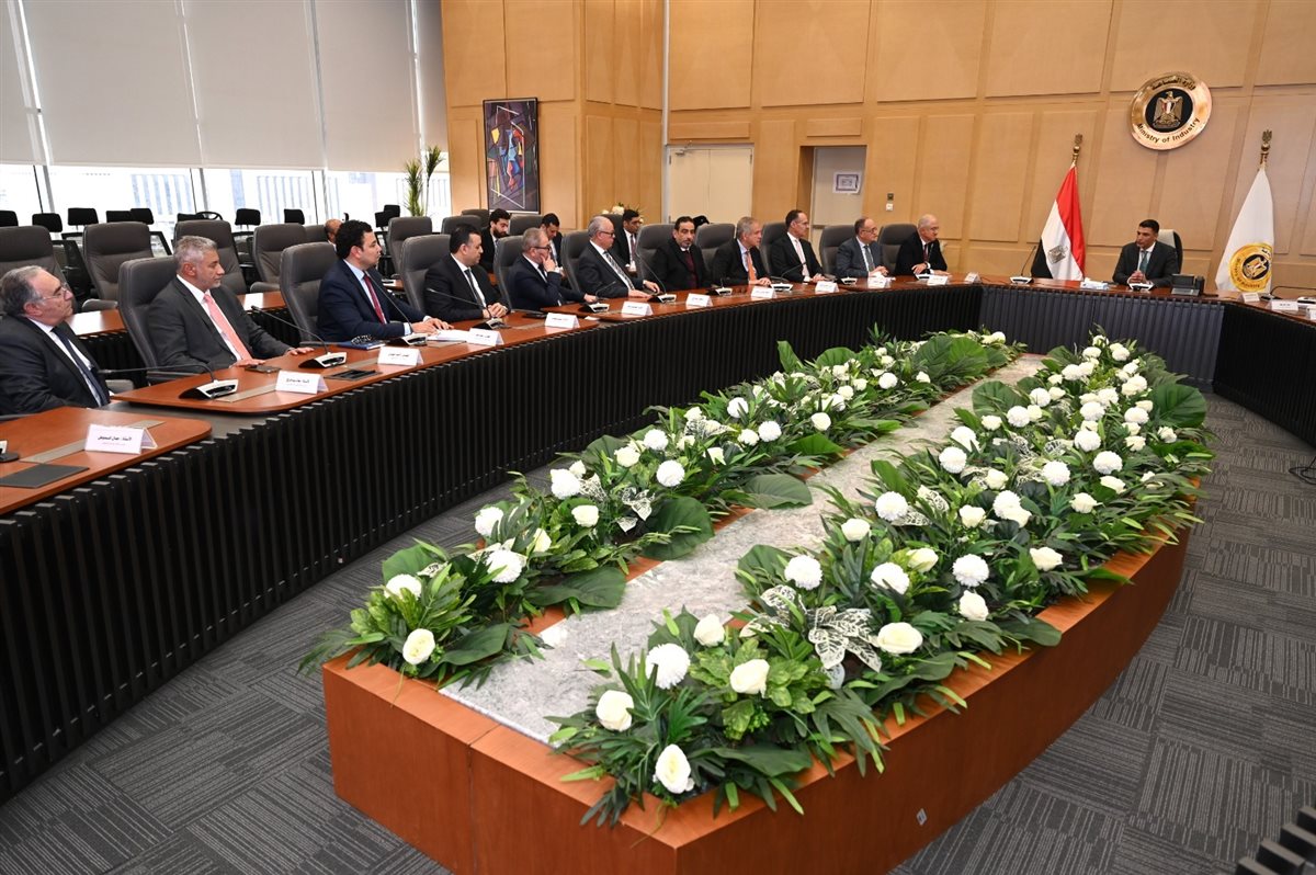 وزير الصناعة مع اتحاد الصناعات ورؤوساء الغرف الصناعية