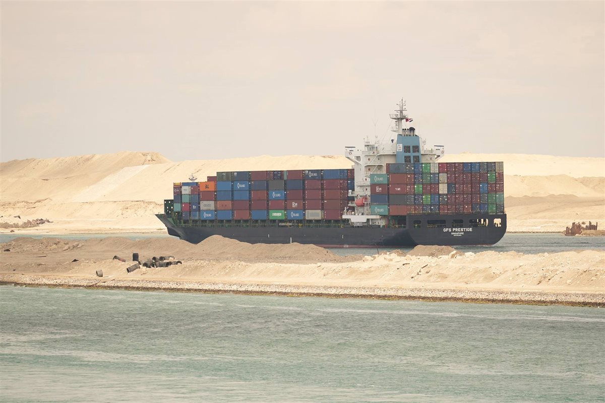 قناة السويس