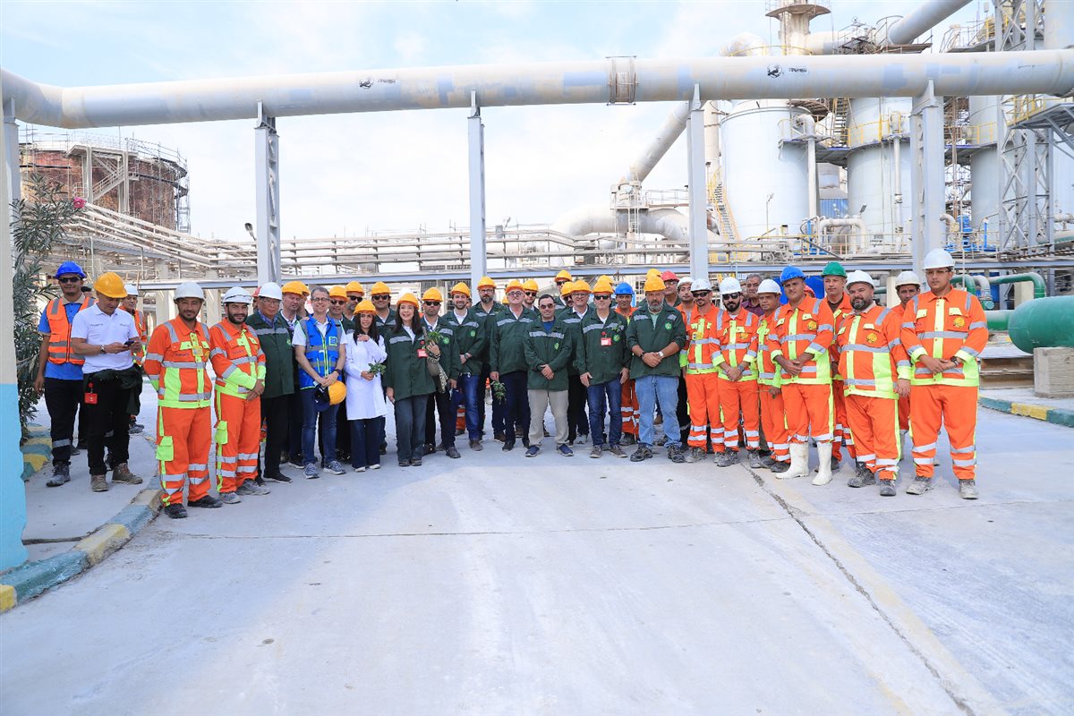 العاملين في الشركة الدولية للمحاصيل الزراعية