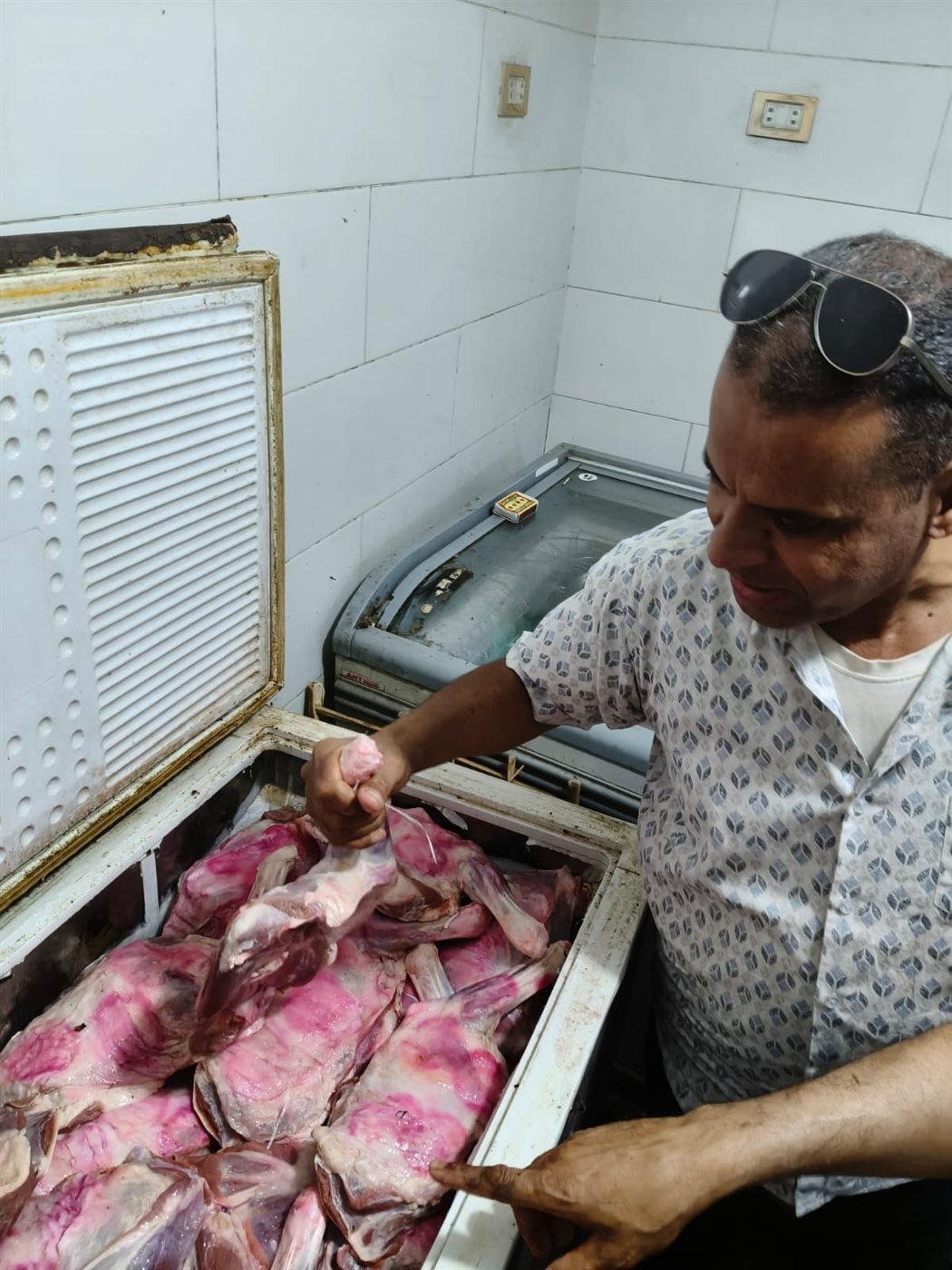 اطنان لحوم ودواجن فاسدة