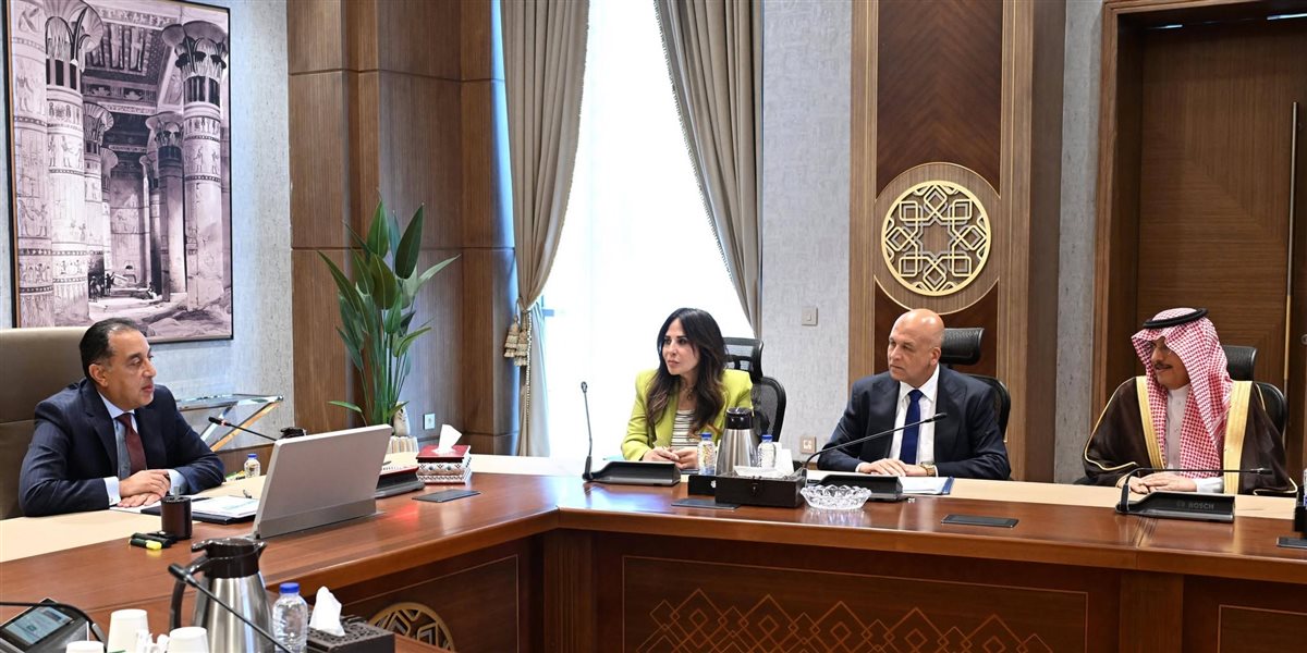 عقد الدكتور مصطفى مدبولي