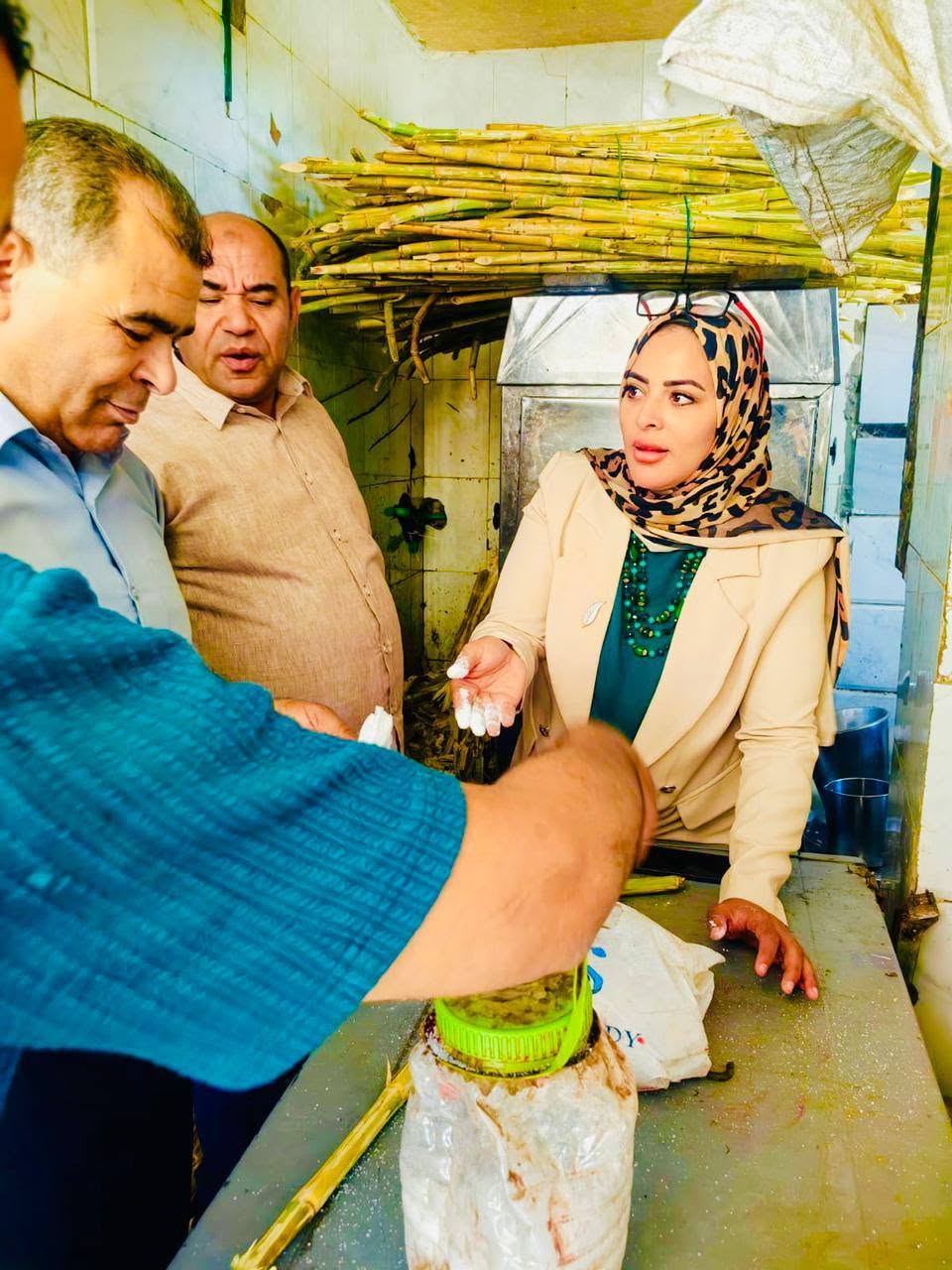 حملة تموينية مكبرة على محال بيع العصائر