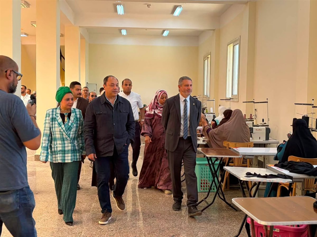 رئيس هيئة تنمية الصعيد يبحث مع محافظ الفيوم سبل التعاون المشترك ويتفقد مجمع ديسيا للتنمية الريفية