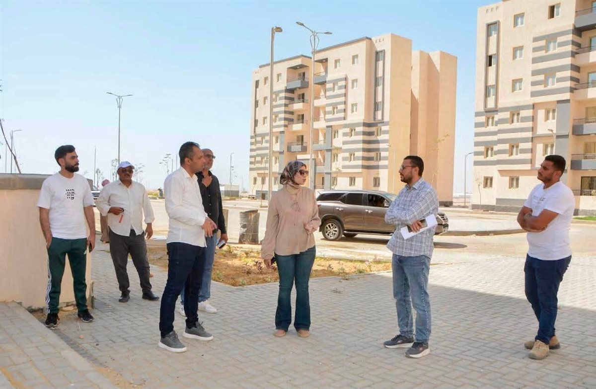 رئيس جهاز تنمية السويس الجديدة تتابع تنفيذ الإسكان الحر و«ديارنا» استعدادًا لتسليم الوحدات