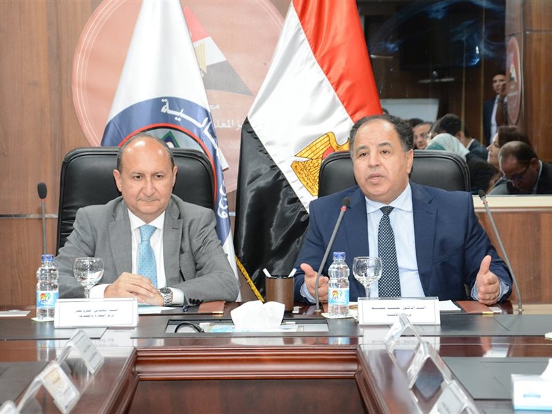 وزيرا المالية والصناعة