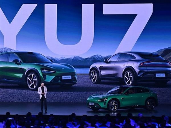شاومي تطلق سيارتها الجديدة YU7.. المنافس الشرس لسيارة تيسلا في الصين