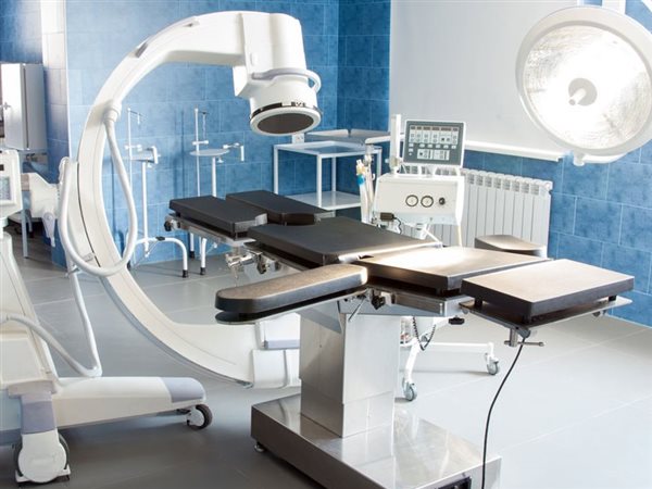 فيليبس تبدأ إعداد دراسات الجدوى الخاصة بتوطين صناعات الأجهزة الطبية في مصر