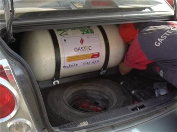 مجلس الوزراء يكشف عن تيسيرات وإعفاءات لمشروع تشغيل الشباب بسيارات تعمل بالغاز الطبيعي