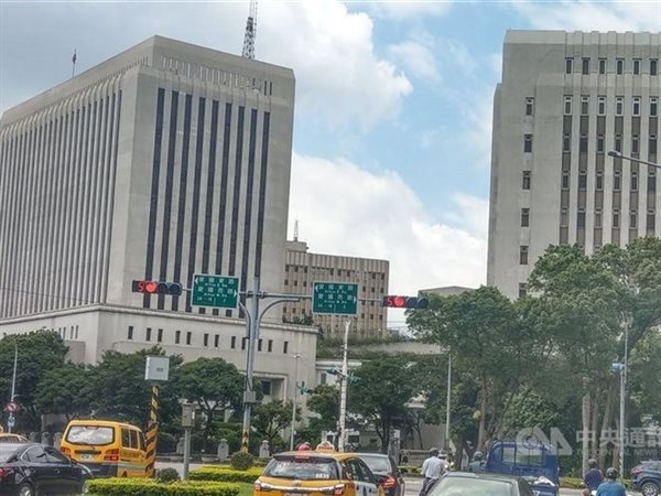 البنك المركزي التايواني: الدين الأمريكي 