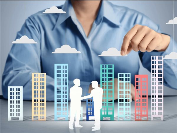 خبير اقتصادي: مرونة بيئة الاستثمار في دبي تجذب رواد الأعمال المصريين