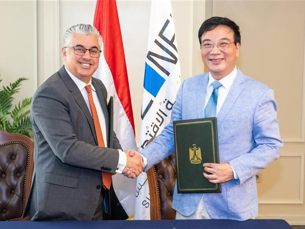 ضخ استثمارات صينية جديدة بـ20 مليون دولار لصناعة حقائب السفر بمنطقة القنطرة غرب