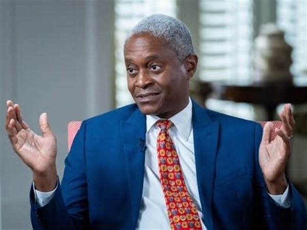 عضو بنك الاحتياطي الفيدرالي الأمريكي: حالة عدم اليقين تدعو إلى الصبر بشأن سياسة أسعار الفائدة