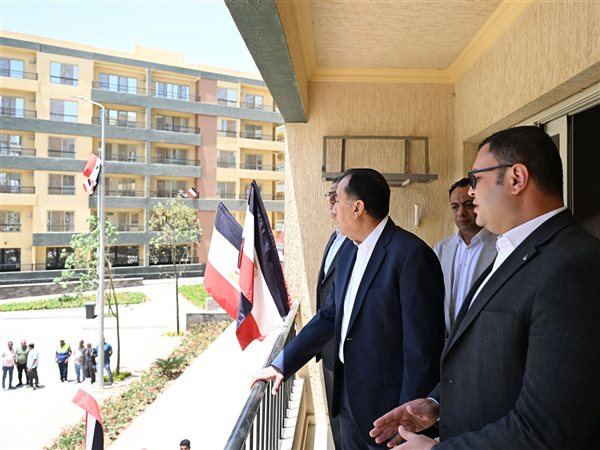 مدبولي يتفقد مشروع كومبوند 