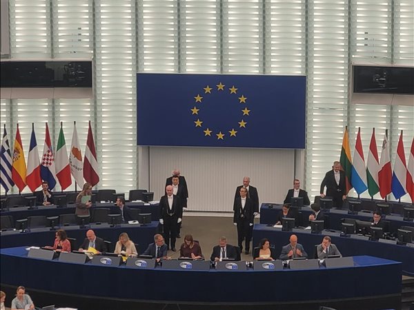 البرلمان الأوروبى يعتمد صرف شريحة الدعم المالى الثانية لمصر بقيمة 4 مليارات يورو