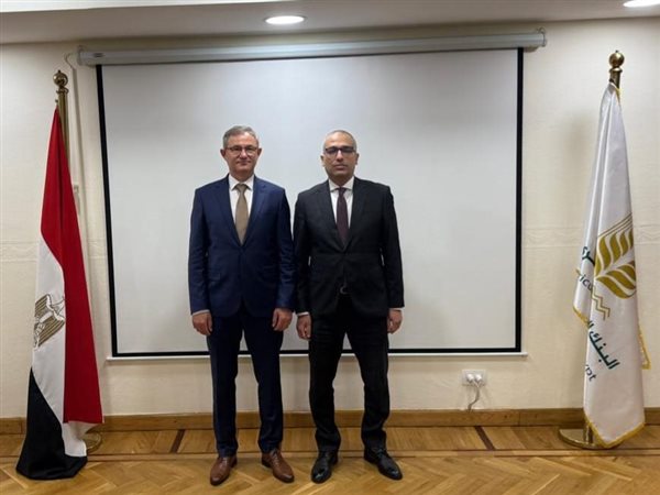 البنك الزراعي المصري يبحث تعزيز التعاون مع وزير زراعة صربيا