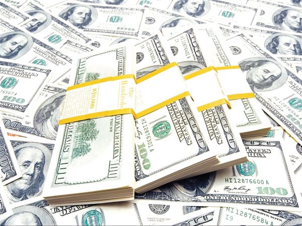 المركزي: 32.8 مليار دولار تحويلات المصـريين العاملين بالخارج خلال الفترة من يوليو إلى مايو من السنة المالية 2024-2025