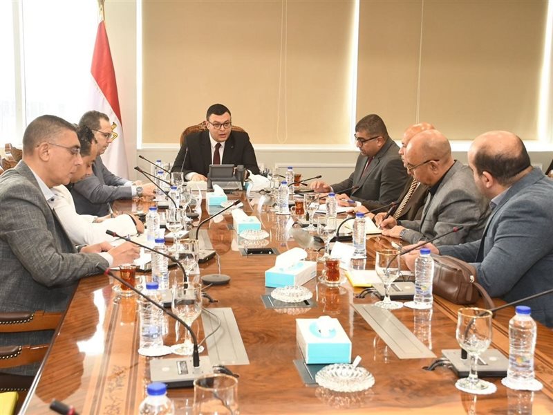 اجتماع وزير الإسكان
