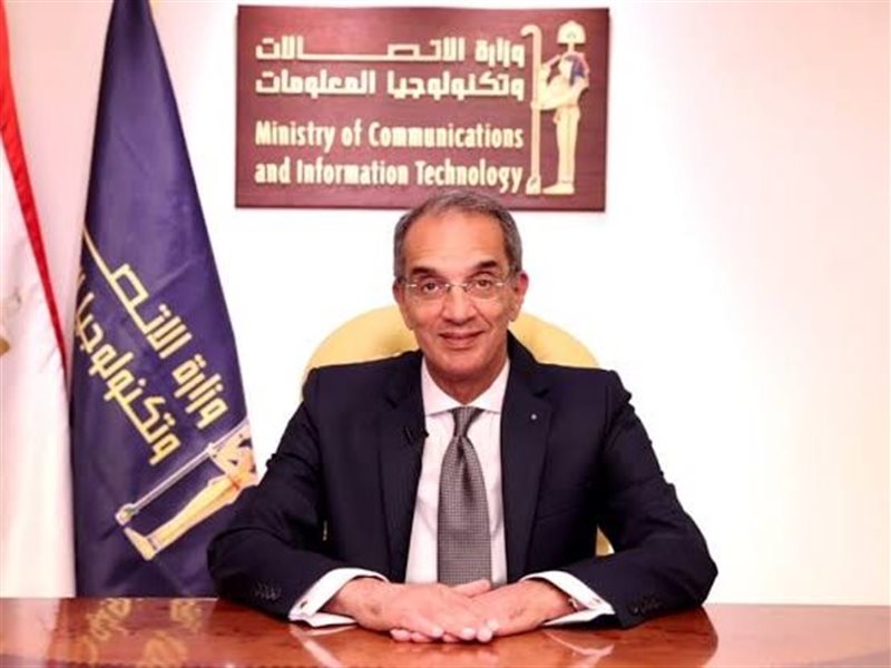 عمرو طلعت وزير الاتصالات