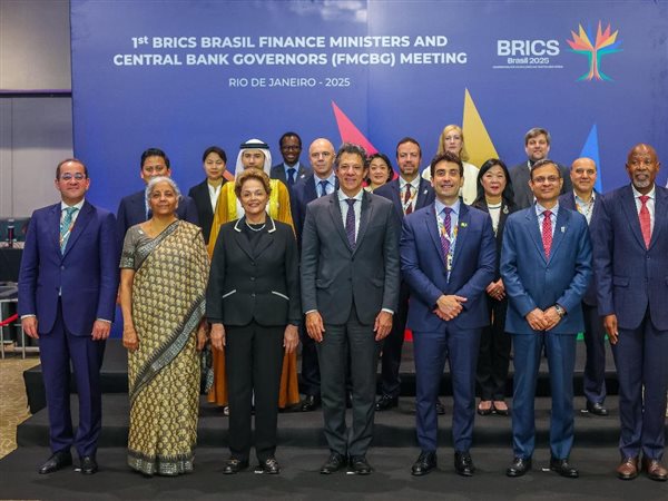 وزير المالية: استكشاف أدوات تمويلية ميسرة لدفع مشروعات البنية التحتية والطاقة المتجددة